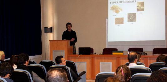 Letonya Üniversitesi Öğretim Üyeleri AİBÜ’de Seminer Verdi