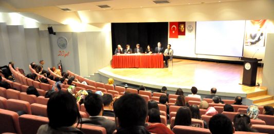 ‘Kütüphane Kurumu ve İnsan Gelişimine Etkisi’ Paneli…