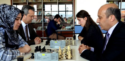 AİBÜ’de Satranç Turnuvası Düzenlendi