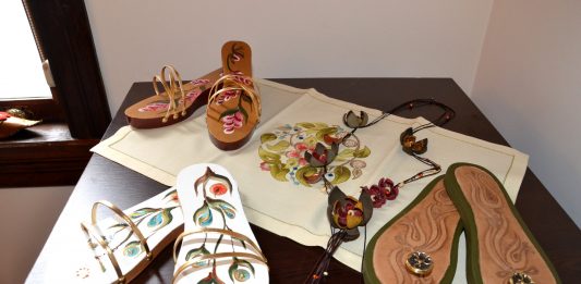 Gerede MYO’nun ‘Deri İle Yeniden’ Sergisi, Gülezler Konağı’nda Açıldı