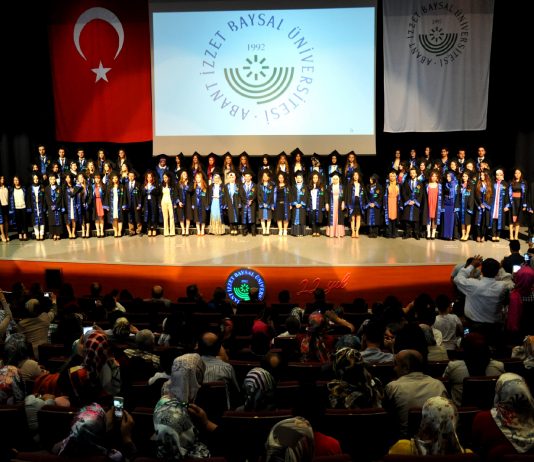 68 Hemşire Mezun Oldu