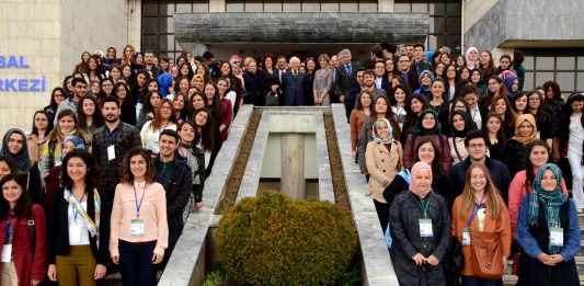 Prof.Dr.Gazi Yaşargil, AİBÜ Tıp Öğrenci Kongresine Katıldı