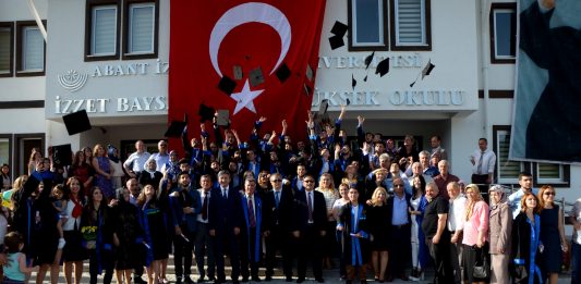 AİBÜ Seben İzzet Baysal MYO İlk Mezunlarını Verdi