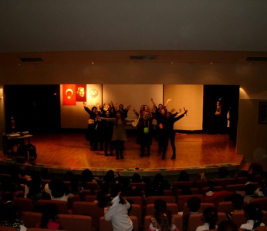 Öğretmen Adaylarından Minik Öğrencilere Müzik Eğitimi…