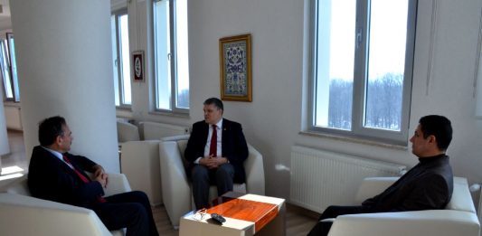 Yunus Emre Enstitüsü Türkoloji Müdürü Kalkan’dan Rektör Coşkun’a Teşekkür Ziyareti…