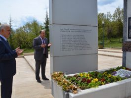 Mollaibrahimoğlu, İzzet Baysal’ın Anıt Mezarını Ziyaret Etti