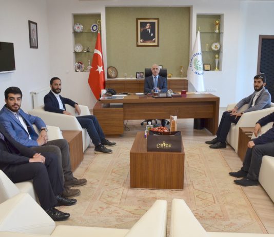 Türkiye Gençlik Vakfı Temsilciliğinden Rektör Mollaibrahimoğlu’na Ziyaret