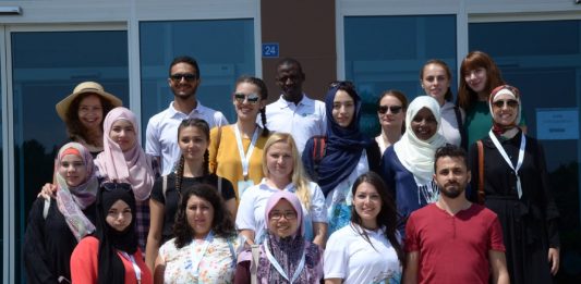 Yunus Emre Enstitüsü’nün 20 Gönül Elçisi, AİBÜ’de…