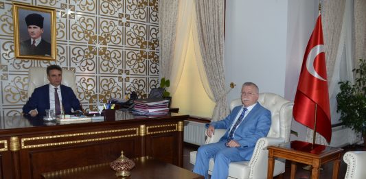 Bolu Valisi Aydın Baruş, Rektör Alişarlı’yı Tebrik Etti