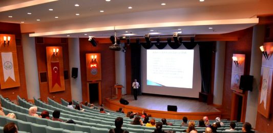 Tıp Fakültesi’nde Nitelikli Makale Yazımı Eğitimi Düzenlendi