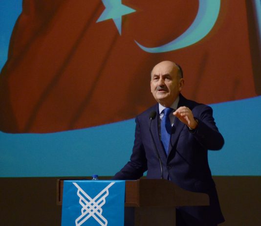 Mehmet Müezzinoğlu, 2023 Türkiye’sinde Gençliğin Rolü’nü AİBÜ’de Anlattı