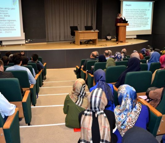 “Tebliğ Metodu ve Din İletişiminde Peygamber Efendimizi Örnek Almalıyız”