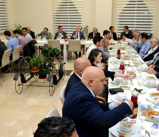 Rektör Alişarlı, Bolu’nun Önde Gelen Sanayi Kuruluşu Temsilcileri ve İşadamlarını İftarda Ağırladı
