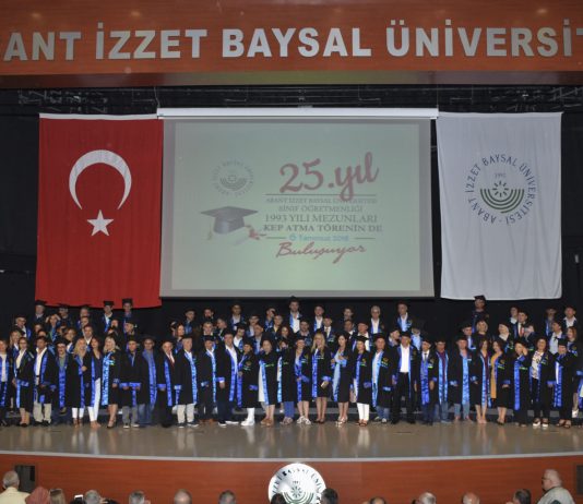 Mezuniyet Heyecanını 25 Yıl Sonra Yaşadılar