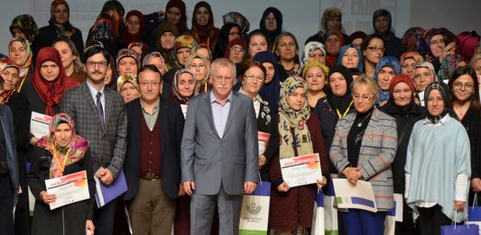 Anneler Üniversitede Projesi Rektör Alişarlı’nın “Gıda Güvenliği” Dersiyle Son Buldu.