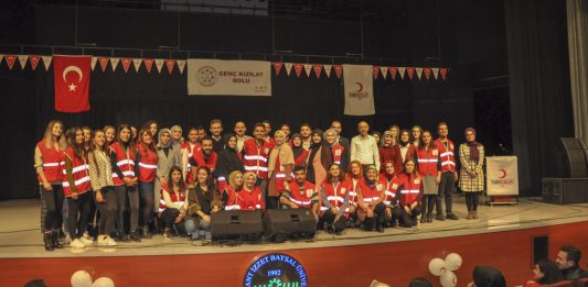 Kızılay Haftası İçin Yapılan Konser Büyük İlgi Gördü