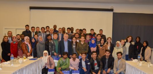 TÖMER’in Yeni Öğrencileri, Üniversitemiz Yönetimi ile Tanışma Yemeğinde Biraraya Geldi.