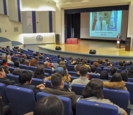 Yabancı Diller Yüksekokulu’nda Hazırlık Öğrencilerine Oryantasyon Programı Düzenlendi