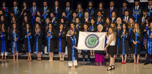 Üniversitemizin Genç Diş Hekimleri Mezun Oldu