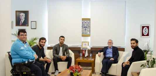 Engelli Milli Sporcumuz Ömer Aşık’tan Rektör Alişarlı’ya Ziyaret