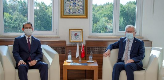 Türkmenistan Büyükelçisi Amanliyev, Rektör Alişarlı’yı Ziyaret Etti