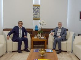 Kıbrıscık Belediye Başkanı Emin Tekemen Rektör Alişarlı’yı ziyaret etti.