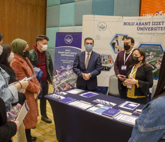 Üniversite Tanıtım Fuarı’nda BAİBÜ Standına Büyük İlgi