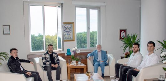 Akademik Koordinasyon Topluluğu Rektör Alişarlı’yı ziyaret etti.