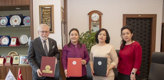 Kussayinov Avrasya Beşeri Bilimler Enstitüsü ile Üniversitemiz İkili Anlaşma İmzaladı