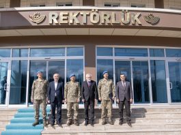 2’nci Komando Tugay Komutanlığından Rektör Alişarlı’ya ziyaret