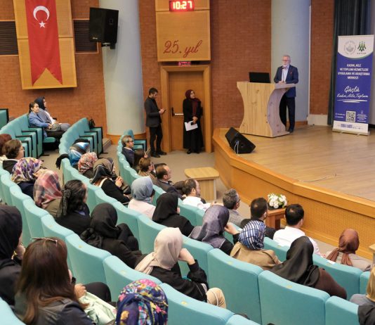 Annelere sağlık okuryazarlığı eğitimi veriliyor