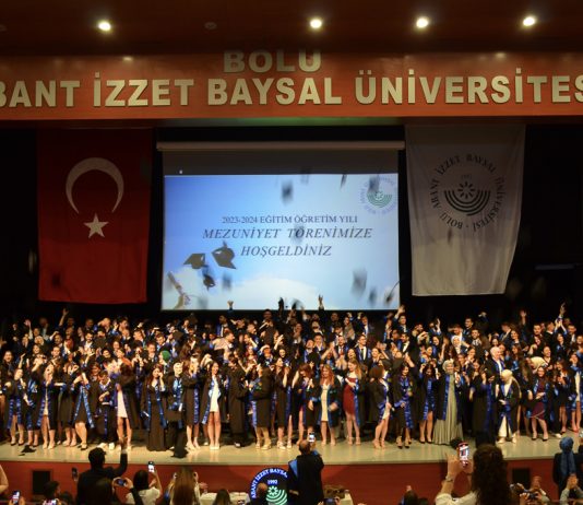 İletişim Fakültesi öğrencilerinden mezuniyet sergisi