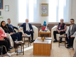 Üniversitemiz Rektörü Prof. Dr. Mustafa Alişarlı ziyaretçilerini ağırladı