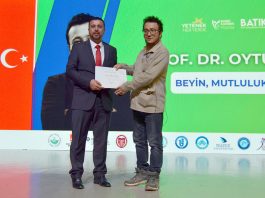 Prof. Dr. Oytun Erbaş’tan kariyer hedeflerine mizahi bakış