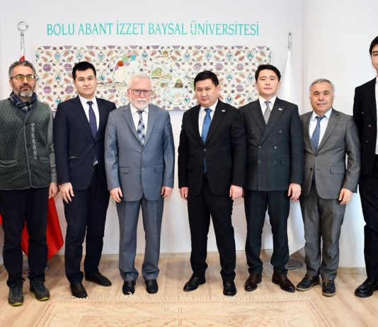 Kazakistan İstanbul Başkonsolosu Amankul’dan Rektör Alişarlı’ya ziyaret
