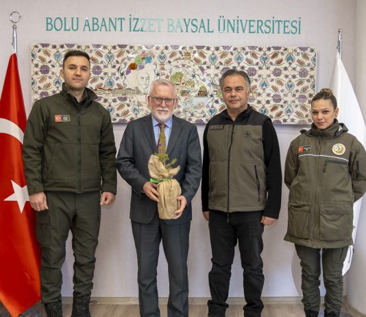 Üniversitemiz Rektörü Prof. Dr. Mustafa Alişarlı’ya nezaket ziyareti