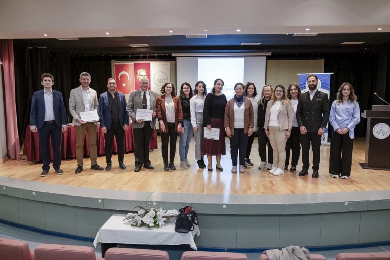 Yeme Bağımlılığı, Psikonöroimmünoloji ve Aile Dinamikleri Paneli yapıldı