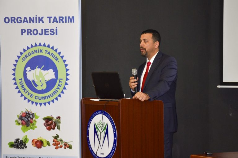 Kadın çiftçileri iklim değişikliğinin olumsuz etkilerine karşı bilinçlendiriyoruz  