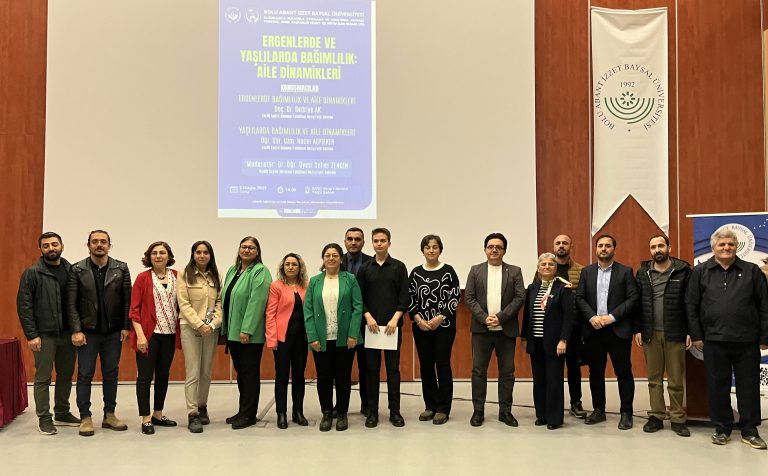 Ergenlerde ve Yaşlılarda Bağımlılık Aile Dinamikleri