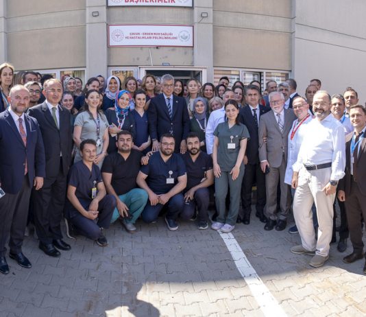 Sağlık Bakanı Memişoğlu, İzzet Baysal Eğitim ve Araştırma Hastanesi’ni Ziyaret Etti