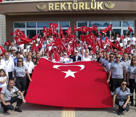 Üniversitemizde 15 Temmuz yürüyüşü yapıldı