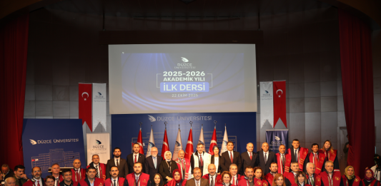 Rektör Alişarlı, Düzce Üniversitesi 2025-2026 Akademik Yılı Açılış Töreni’ne katıldı