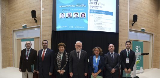 Hukuk ve Yerel Kalkınma oturumu yapıldı
