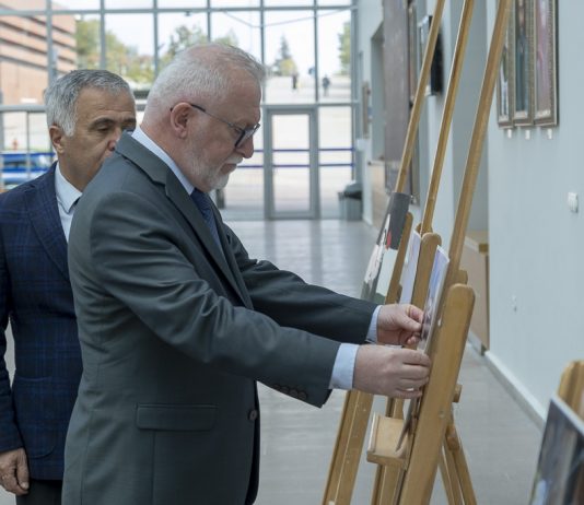 Gazze’deki soykırımı anlatan fotoğraflar sergileniyor