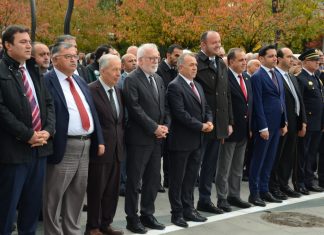 Cumhuriyet Bayramı Çelenk Sunma Töreni Gerçekleştirildi