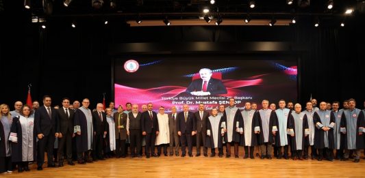 Rektörümüz Prof. Dr. Mustafa Alişarlı, BEÜN 2025–2026 Akademik Yılı Açılış Törenine Katıldı