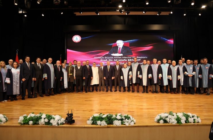 Rektörümüz Prof. Dr. Mustafa Alişarlı, BEÜN 2025–2026 Akademik Yılı Açılış Törenine Katıldı