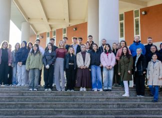 BAİBU Yabancı Diller Yüksekokulu’nda Çiçek Dikimi Etkinliği