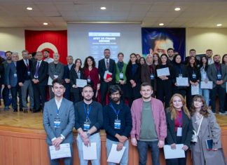 Afet ve Finans Zirvesi’nde sektörün önemli isimleri öğrencilerle buluştu