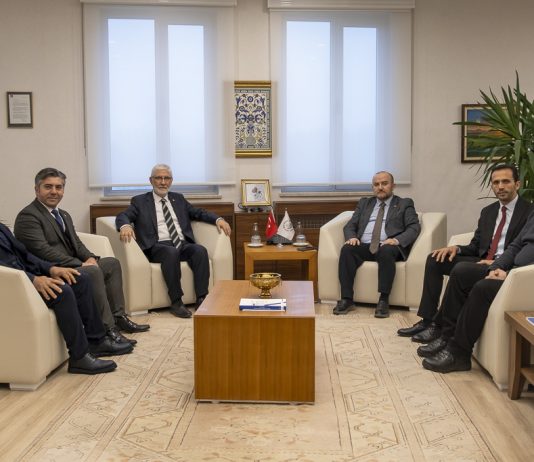 AK Parti Bolu Merkez İlçe Yönetiminden Rektör Yiğit’e tebrik ziyareti